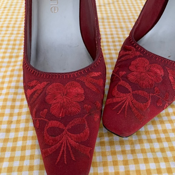 Red Embroidered Heels - Picture 5 of 5